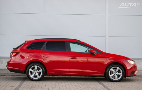 Seat Leon 1.2 TSI Reference / 81kW / M6 / ZÁRUKA / AJ NA SPLÁTKY / PROTIÚČET 2015 červená