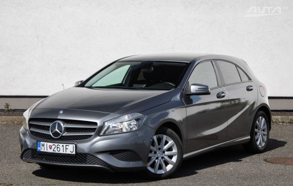 Mercedes-Benz A trieda 180 BlueEFFICIENCY / 90kW / M6 / ZÁRUKA / AJ NA SPLÁTKY / PROTIÚČET 2013 - hlavní pohled