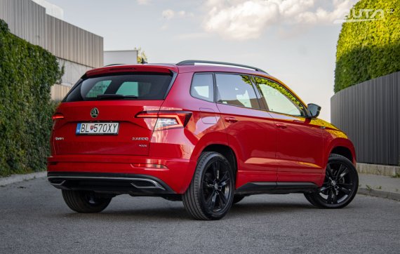 Škoda Karoq 2.0 TSI Sportline 4x4 DSG, 140 kW, A7 / AJ NA SPLÁTKY / PROTIÚČET 2019 červená