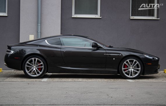 Aston Martin DB9 6.0 V12 351kW AT 2014 / AJ NA SPLÁTKY / PROTIÚČET / 2014 šedá
