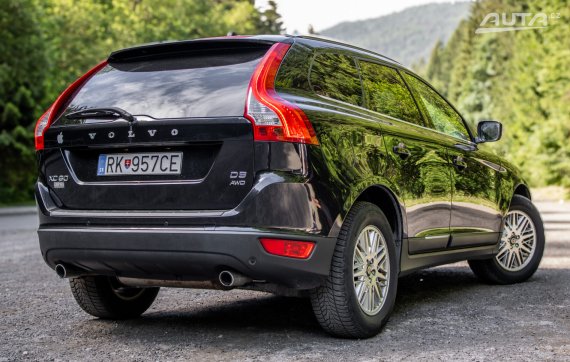 Volvo XC60 D3 AWD Kinetic Geartronic 120kW163HP A6 / AJ NA SPLÁTKY / PROTIÚČET 2011 černá