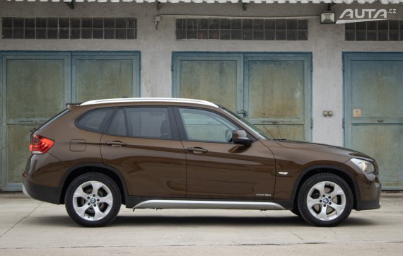 BMW X1 18d xDrive 2011 hnědá