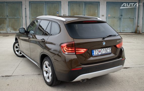 BMW X1 18d xDrive 2011 hnědá