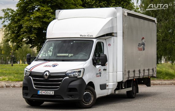 Renault Master 2.3cdi TwinCab / 120kW / M6 / AJ NA SPLÁTKY / PROTIÚČET 2023 - hlavní pohled