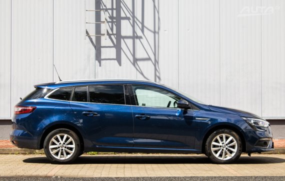 Renault Mégane Grandtour Energy TCe GT Line / 97kW / A7 / ZÁRUKA / AJ NA SPLÁTKY / PROTIÚČET 2018 modrá