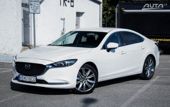 Mazda 6 2.5 Skyactiv-G A/T, 143kW (2021) / AJ NA SPLÁTKY / PROTIÚČET / 2021 - hlavní pohled