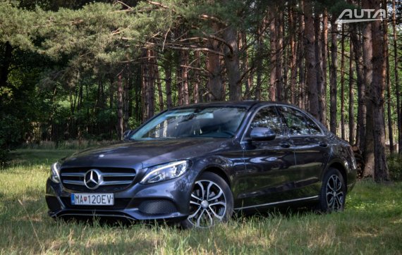 Mercedes-Benz C trieda Sedan 180 d A/T / AJ NA SPLÁTKY / PROTIÚČET / 2016 - hlavní pohled