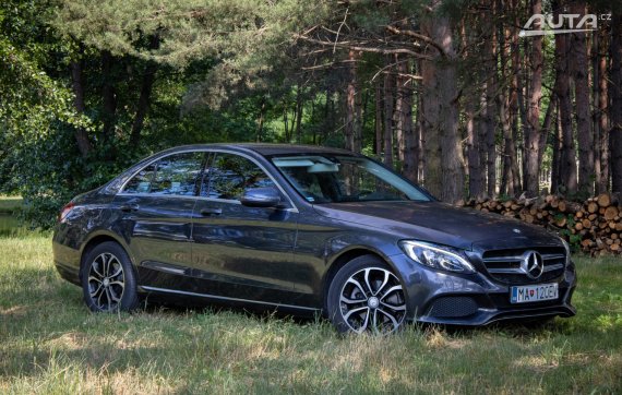 Mercedes-Benz C trieda Sedan 180 d A/T / AJ NA SPLÁTKY / PROTIÚČET / 2016 šedá