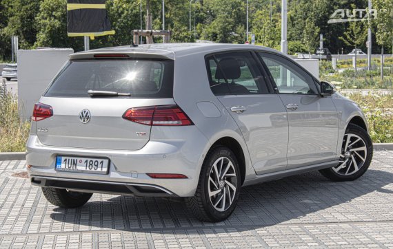 Volkswagen Golf 7 1.5 TSI 2017 šedá