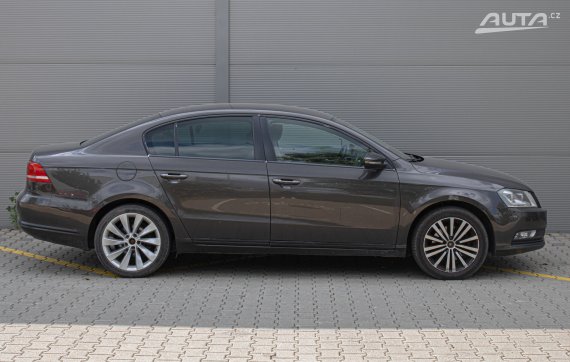 Volkswagen Passat 2.0 TDI 4Motion 2012 hnědá