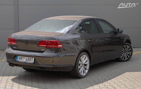 Volkswagen Passat 2.0 TDI 4Motion 2012 hnědá