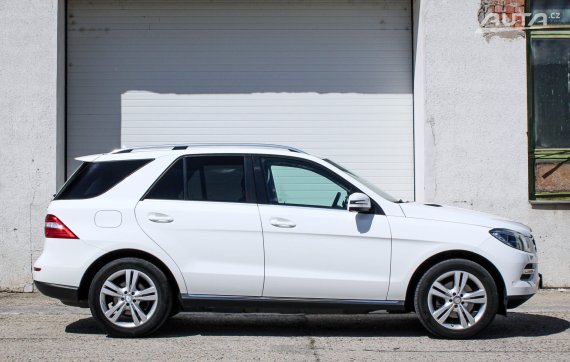 Mercedes-Benz ML 350 BlueTEC 4MATIC 190kW / AJ NA SPLÁTKY / PROTIÚČET / 2015 bílá