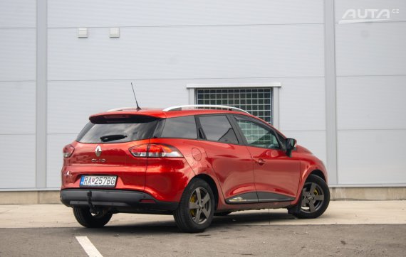 Renault Clio Grandtour 1.2 16V Advantage 2018 červená