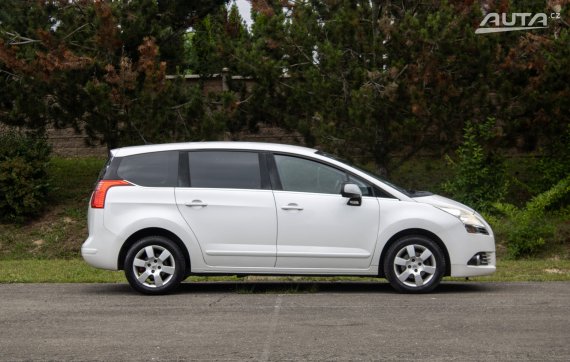 Peugeot 5008 1.6 HDi / 82kW / M6 / ZÁRUKA / AJ NA SPLÁTKY / PROTIÚČET 2011 bílá