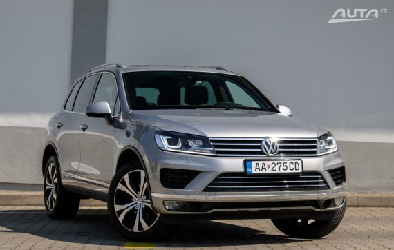 Volkswagen Touareg 3.0 TDI V6 BMT 4MOTION / 193kW / A8 / ZÁRUKA / AJ NA SPLÁTKY / PROTIÚČET 2015 šedá