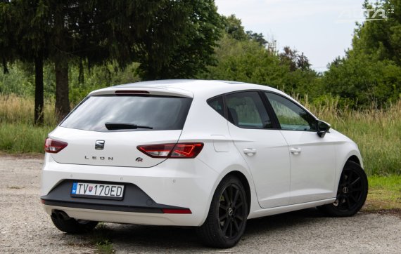 Seat Leon FR 1.8 TSI / 132kW / M6 / ZÁRUKA / AJ NA SPLÁTKY / PROTIÚČET 2014 bílá