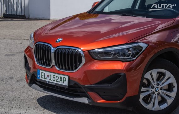 BMW X1 xDrive 25e / PANO / Head-UP / ACC / AJ NA SPLÁTKY / PROTIÚČET 2021 oranžová