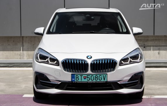 BMW Rad 2 Active Tourer 100 kW, 6-st.automat, 2018, plug-in-hybrid 2018 bílá
