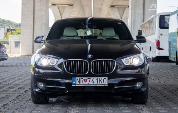 BMW Rad 5 GT xDrive 230kW AT8 / NA SPLÁTKY / NA PROTIÚČET 2013 černá