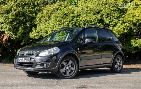 Suzuki SX4 ST 88kW / AJ NA SPLÁTKY / PROTIÚČET 2011 - hlavní pohled