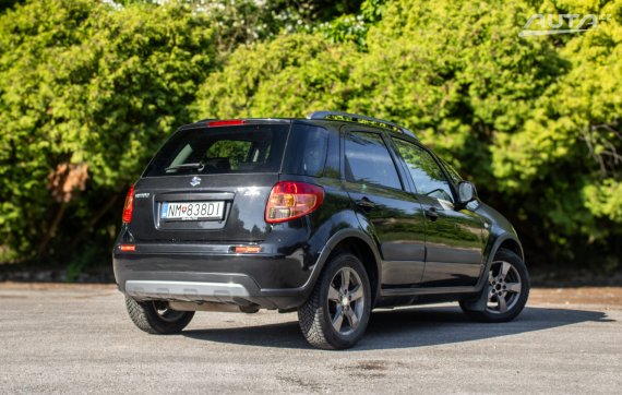 Suzuki SX4 ST 88kW / AJ NA SPLÁTKY / PROTIÚČET 2011 černá