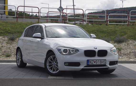 BMW Rad 1 116d 2011 bílá