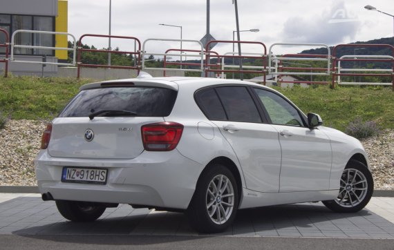 BMW Rad 1 116d 2011 bílá