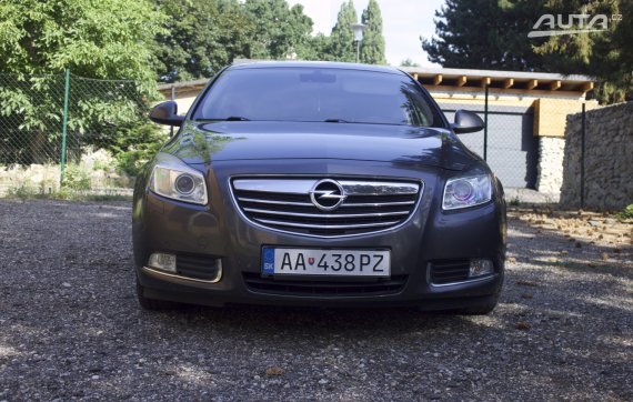 Opel Insignia 2.0 CDTI 160k Cosmo A/T 2009 šedá