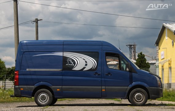 Volkswagen Crafter Dodávka 2.5 TDI 80kW AT6 / NA SPLÁTKY / NA PROTIÚČET 2008 modrá
