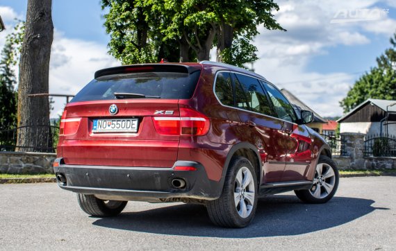 BMW X5 xDrive30d 173kW235HP A6 / AJ NA SPLÁTLY / PROTIÚČET 2009 červená