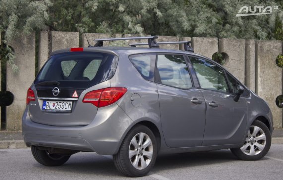 Opel Meriva 1.4 16V (100k) Cosmo 2011 šedá