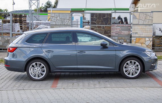 Seat Leon 1.5 TSI 2019 šedá