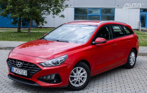 Hyundai i30 CW 1.6 CRDi, 85kW (2021) / AJ NA SPLÁTKY / PROTIÚČET / 2021 červená