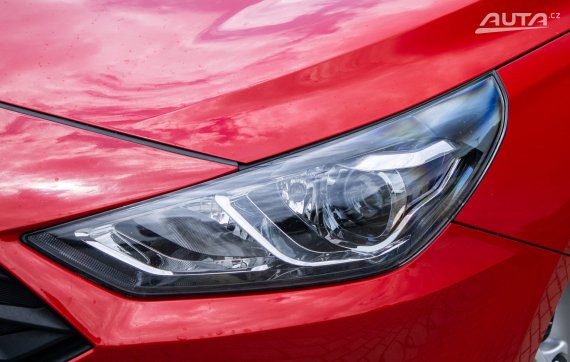 Hyundai i30 CW 1.6 CRDi, 85kW (2021) / AJ NA SPLÁTKY / PROTIÚČET / 2021 červená