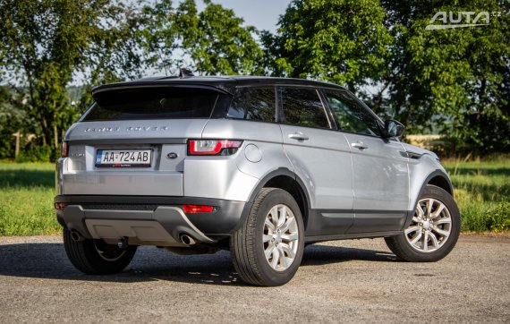 Land Rover Range Rover Evoque 2.0 TD4 HSE Dynamic AT9 132kW / NA SPLÁTKY / NA PROTIÚČET 2018 stříbrná metalíza