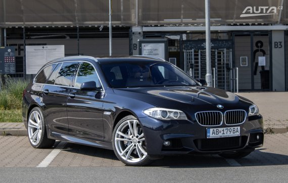 BMW Rad 5 Touring 535d xDrive M Sport / 230kw / A8 / ZÁRUKA / AJ NA SPLÁTKY / PROTIÚČET 2012 modrá