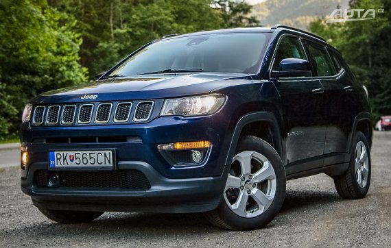 Jeep Compass Longitude 103kW MT/6 / AJ NA SPLÁTKY / PROTIÚČET 2020 - hlavní pohled