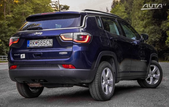 Jeep Compass Longitude 103kW MT/6 / AJ NA SPLÁTKY / PROTIÚČET 2020 modrá