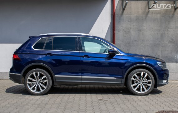 Volkswagen Tiguan 2.0 TDI 4MOTION Highline DSG / 140kW / A7 / ZÁRUKA / AJ NA SPLÁTKY / PROTIÚČE 2017 modrá