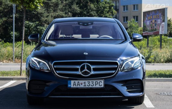 Mercedes-Benz E trieda Sedan 450 4MATIC A/T, 270kW (2019) / AJ NA SPLÁTKY / PROTIÚČET / 2019 modrá
