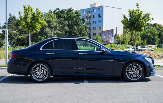 Mercedes-Benz E trieda Sedan 450 4MATIC A/T, 270kW (2019) / AJ NA SPLÁTKY / PROTIÚČET / 2019 modrá