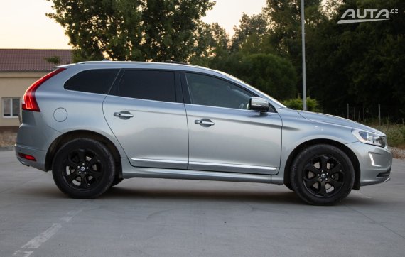 Volvo XC60 D5 158kw AT/6 AWD 2013 / AJ NA SPLÁTKY / PROTIÚČET 2013 šedá
