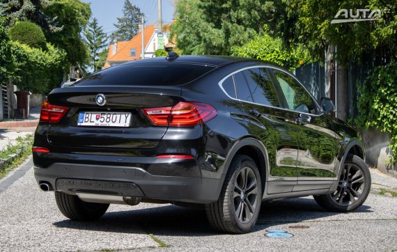 BMW X4 xDrive 20d A/T / AJ NA SPLÁTKY / PROTIÚČET / 2015 černá