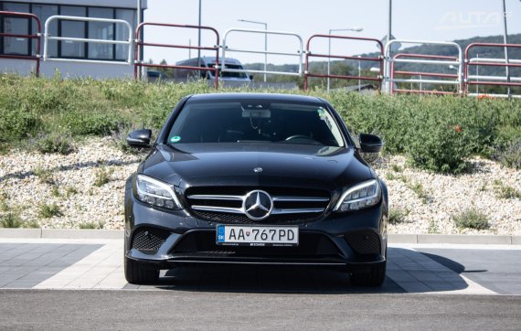 Mercedes-Benz C trieda Sedan 180 9G 2018 černá