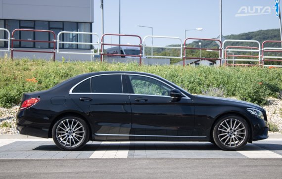 Mercedes-Benz C trieda Sedan 180 9G 2018 černá