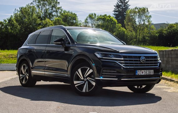 Volkswagen Touareg 3.0 V6 TDI SCR 4 MOTION Tiptronic 170kW AT / NA SPLÁTKY / NA PROTIÚČET 2019 černá