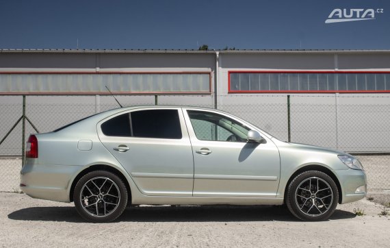 Škoda Octavia 81kW MT/6 / AJ NA SPLÁTKY / PROTIÚČET 2011 zelená