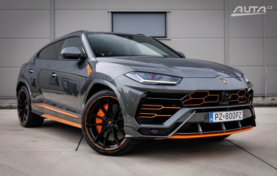 Lamborghini Urus / PO SERVISE / 2020 šedá