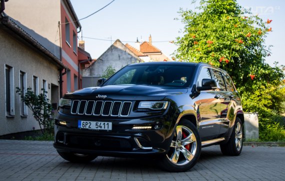 Jeep Grand Cherokee 2015 - hlavní pohled