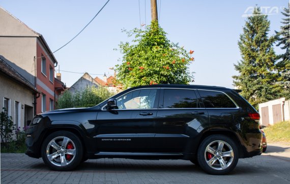 Jeep Grand Cherokee 2015 černá